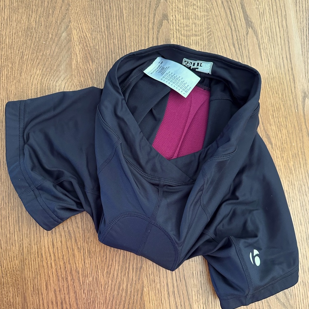 Bontrager women’s padded cycling shorts with reflective design